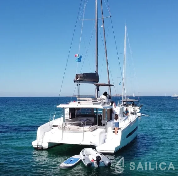Bali 4.3 - Yacht Charter Sailica