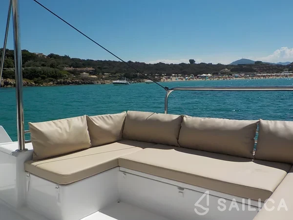 Bali 4.3 - Yacht Charter Sailica