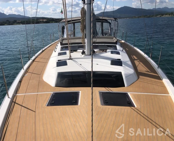 Dufour 530 - Yacht Charter Sailica