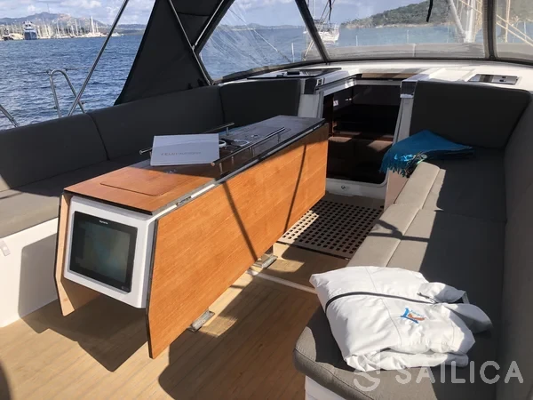 Dufour 530 - Yacht Charter Sailica