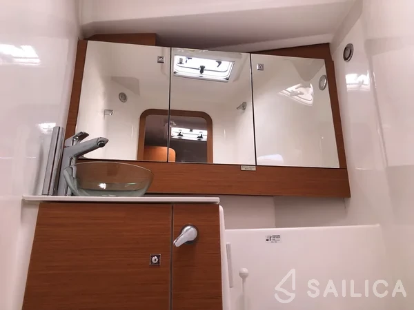 Dufour 412 GL - Yacht Charter Sailica