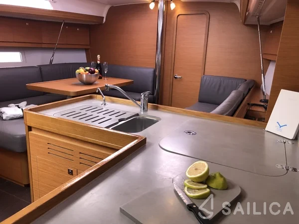 Dufour 412 GL - Yacht Charter Sailica