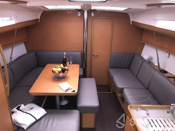 Dufour 412 GL - Yacht Charter Sailica