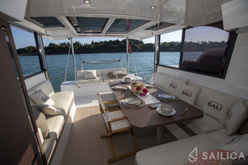 Bali Catspace - Yacht Charter Sailica