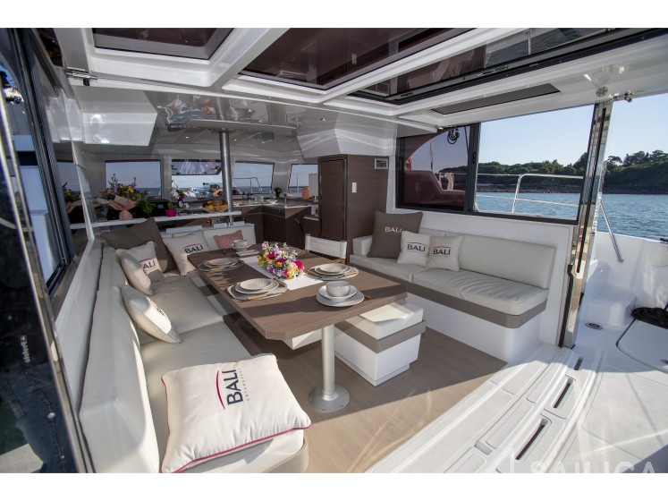 Bali Catspace - Yacht Charter Sailica