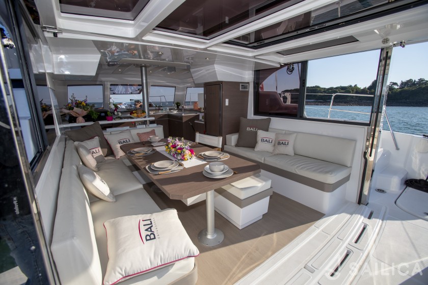 Bali Catspace - Yacht Charter Sailica
