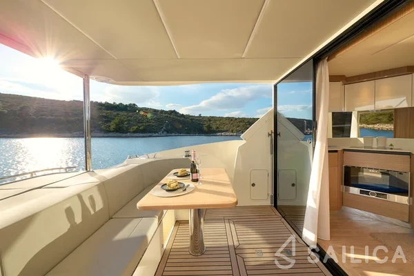 Absolute 50 Fly - Yacht Charter Sailica