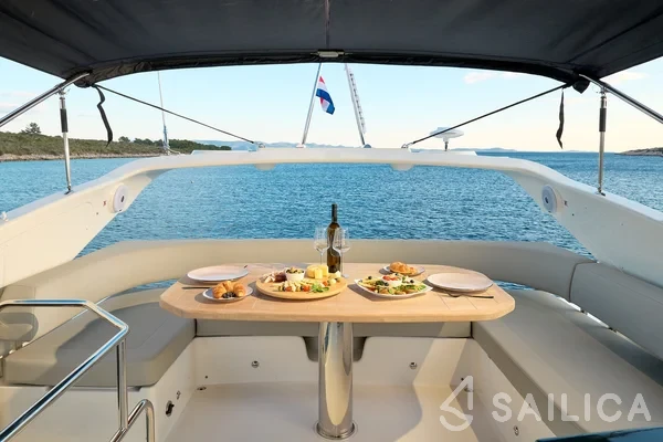 Absolute 50 Fly - Yacht Charter Sailica