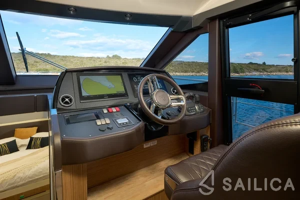 Absolute 50 Fly - Yacht Charter Sailica