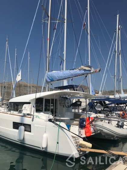 Lagoon 40 - Yacht Charter Sailica