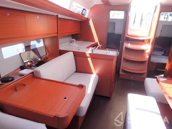 Dufour 412 GL - Yacht Charter Sailica