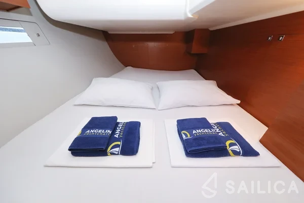 Dufour 412 GL - Yacht Charter Sailica