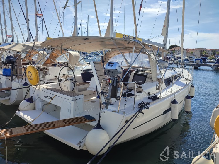 Dufour 412 GL - Yacht Charter Sailica
