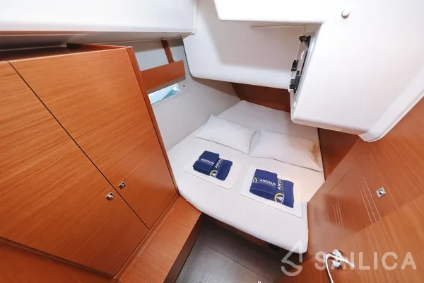 Dufour 412 GL - Yacht Charter Sailica