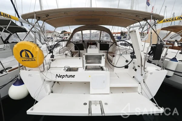 Dufour 412 GL - Yacht Charter Sailica