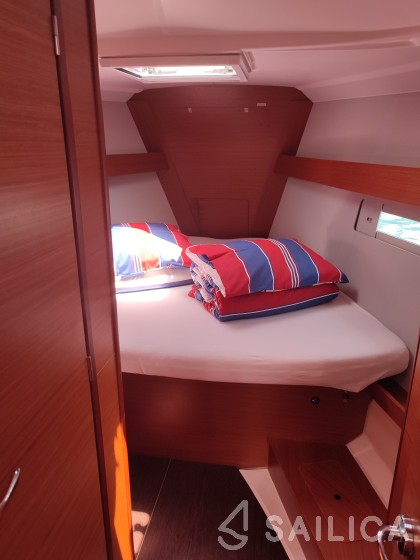 Dufour 412 GL - Yacht Charter Sailica