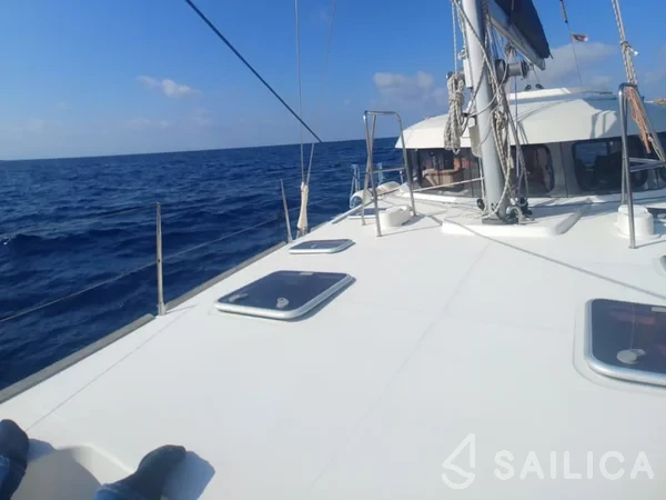 Atoll 6 - Yacht Charter Sailica