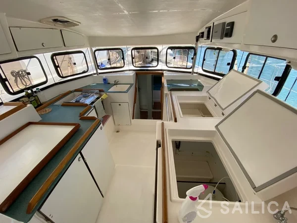 Atoll 6 - Yacht Charter Sailica