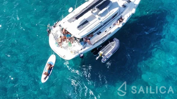 Atoll 6 - Yacht Charter Sailica