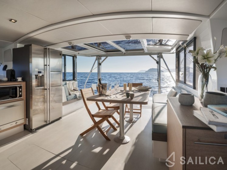 Bali 4.3 - Yacht Charter Sailica