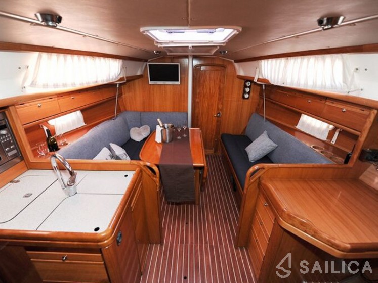 Bavaria 34 Cruiser - Yacht Charter Sailica