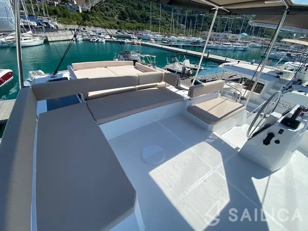 Bali 4.6 - Yacht Charter Sailica