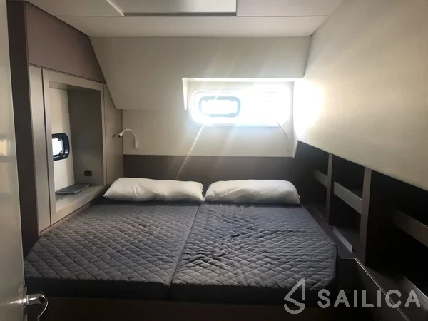 Bali 4.6 - Yacht Charter Sailica