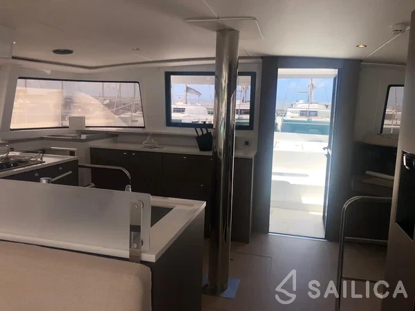 Bali 4.6 - Yacht Charter Sailica