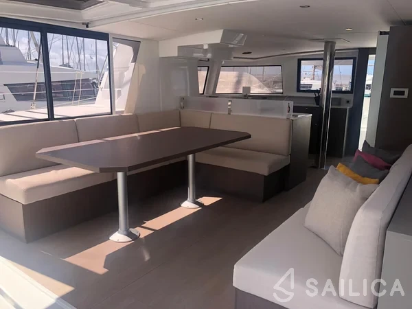 Bali 4.6 - Yacht Charter Sailica