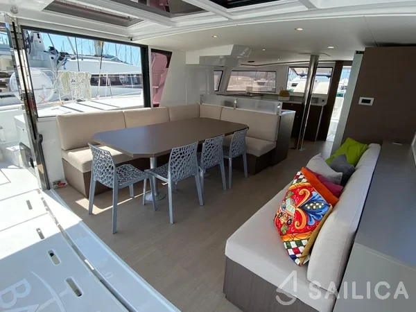 Bali 4.6 - Yacht Charter Sailica
