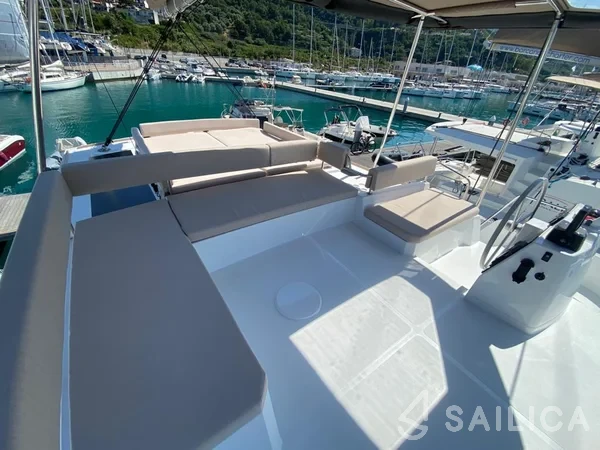 Bali 4.6 - Yacht Charter Sailica