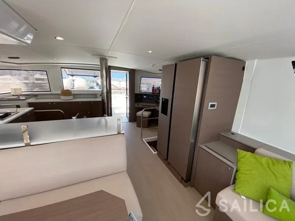 Bali 4.6 - Yacht Charter Sailica