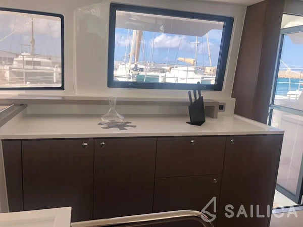 Bali 4.6 - Yacht Charter Sailica