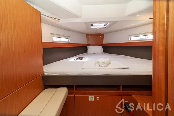Bavaria 41 Cruiser - Yacht Charter Sailica