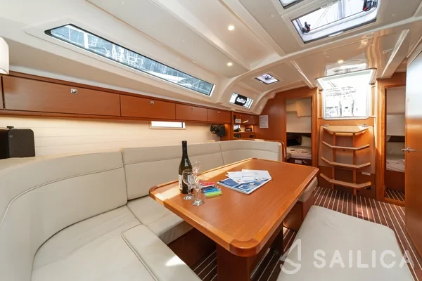 Bavaria 41 Cruiser - Yacht Charter Sailica