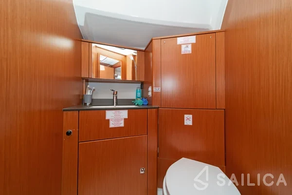 Bavaria 41 Cruiser - Yacht Charter Sailica