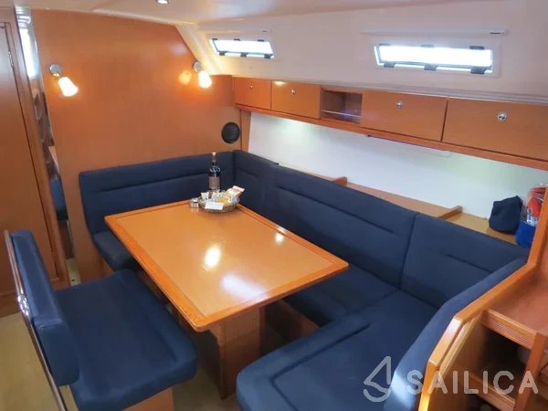 Bavaria 40 Cruiser - Yacht Charter Sailica