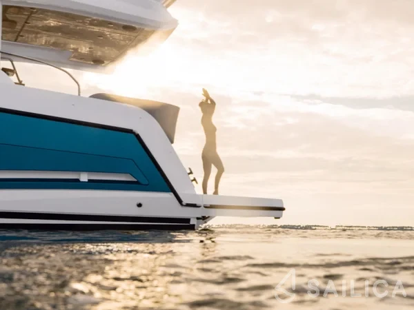 Sealine F430 - Yacht Charter Sailica