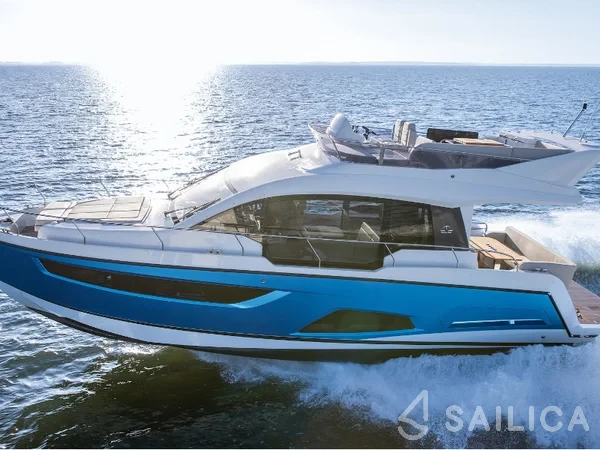 Sealine F430 - Yacht Charter Sailica