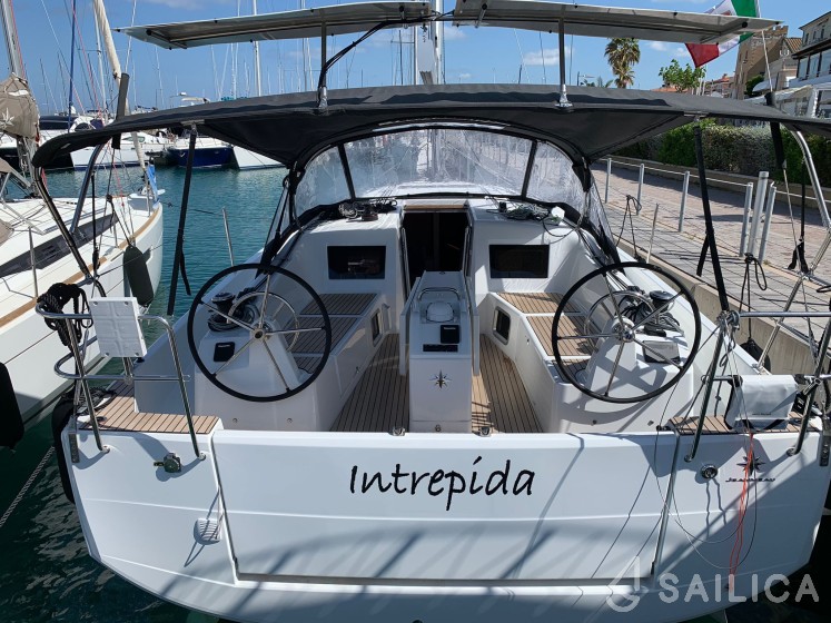 Sun Odyssey 410 - Yacht Charter Sailica