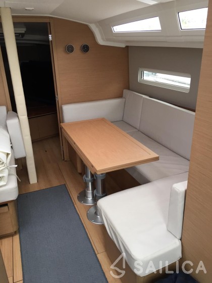 Sun Odyssey 410 - Yacht Charter Sailica