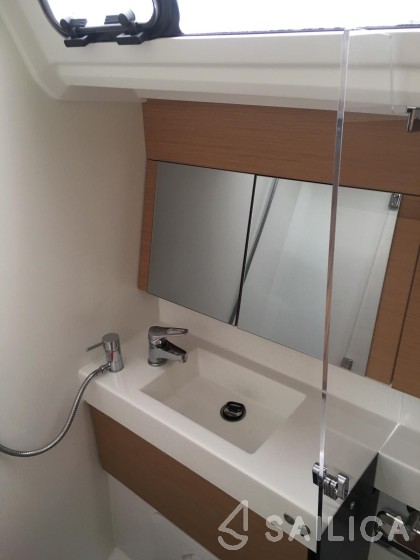 Sun Odyssey 410 - Yacht Charter Sailica