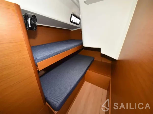 Sun Loft 47 - Yacht Charter Sailica