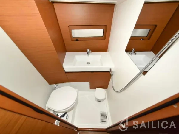 Sun Loft 47 - Yacht Charter Sailica