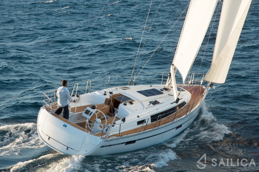Bavaria 37 Cruiser - Yacht Charter Sailica