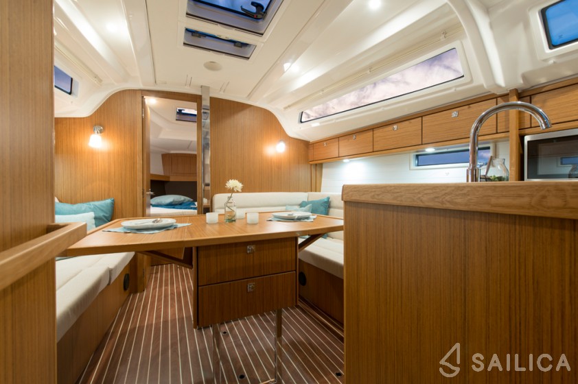 Bavaria 37 Cruiser - Yacht Charter Sailica