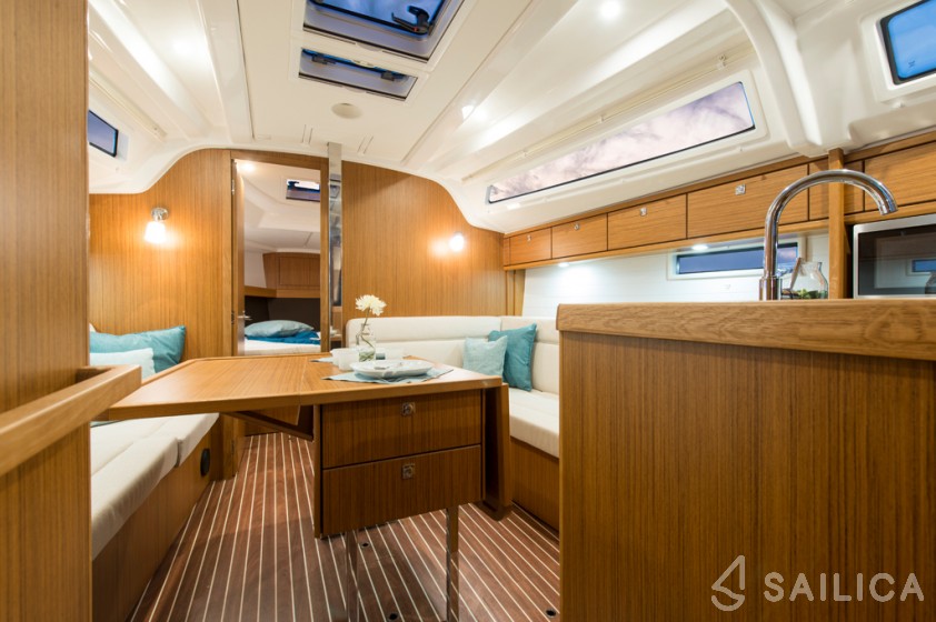 Bavaria 37 Cruiser - Yacht Charter Sailica