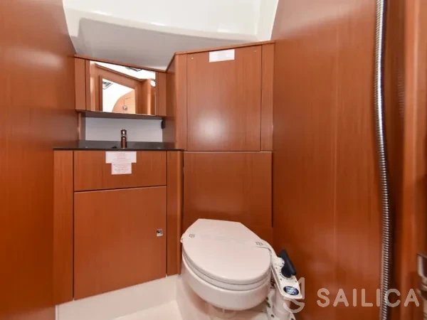 Bavaria 41 Cruiser - Yacht Charter Sailica