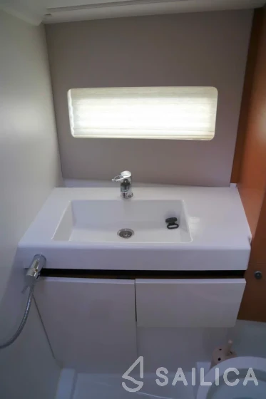 Sun Odyssey 490 - Yacht Charter Sailica