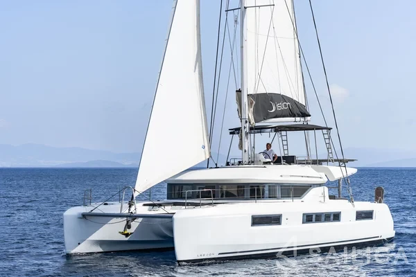 Lagoon 50 - Yacht Charter Sailica
